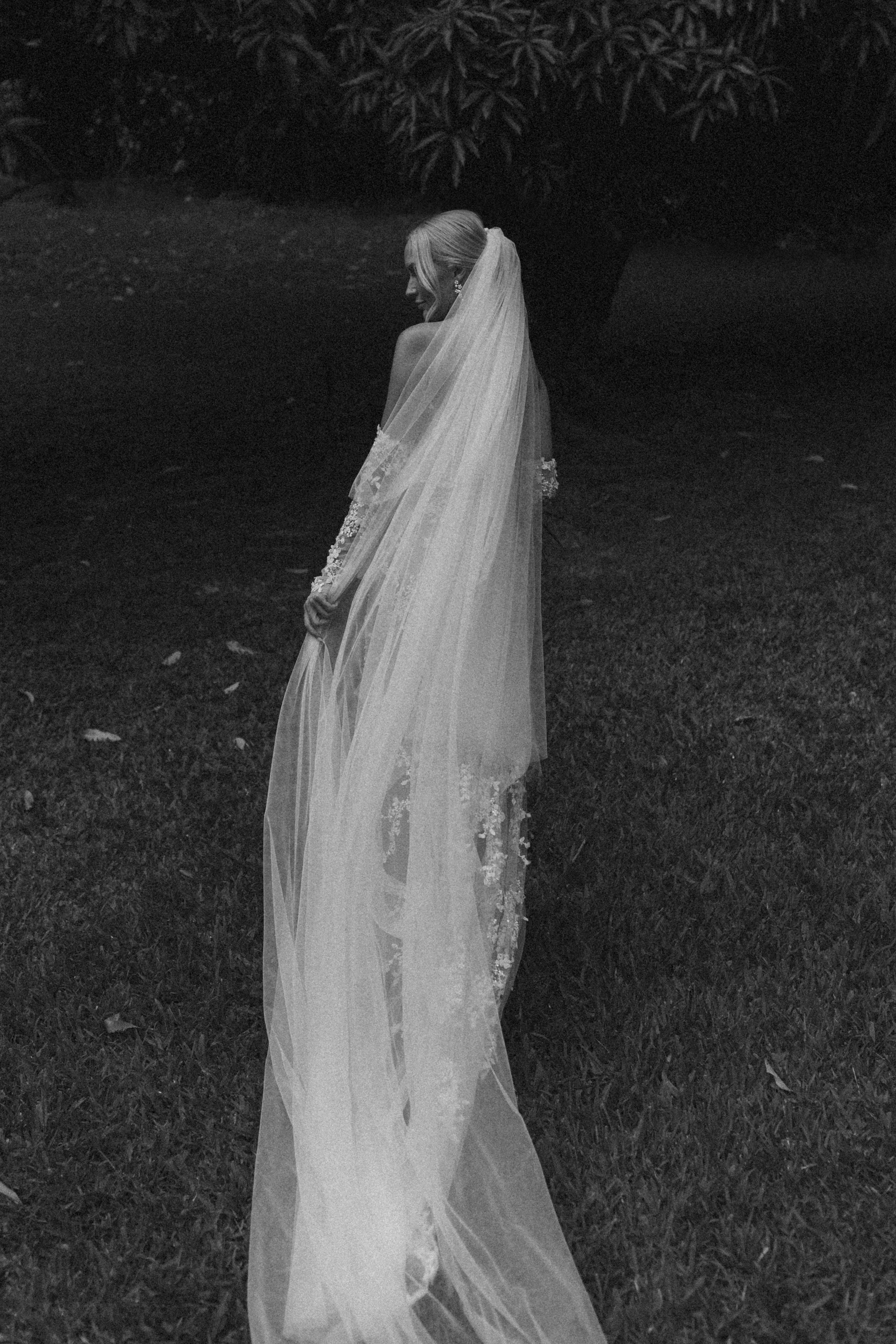 Halie & Thad, weddings photograph by Jordan Voth